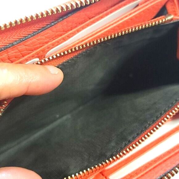 Gucci Soho Zip Around Leather Wallet In Great CONDITION Dark Orange - Picture 10 of 13